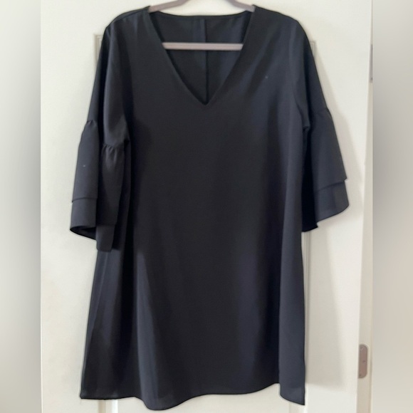 Cupshe Dresses & Skirts - Cupshe Black Oversized Mini Dress with Ruffle Sleeve Women’s Medium/Large
